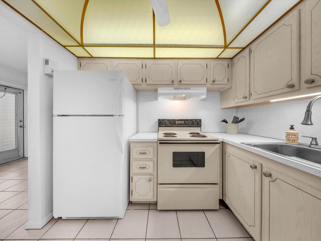 Photo of 43 Windsor #C, West Palm Beach, FL 33417 (MLS # B26009039)