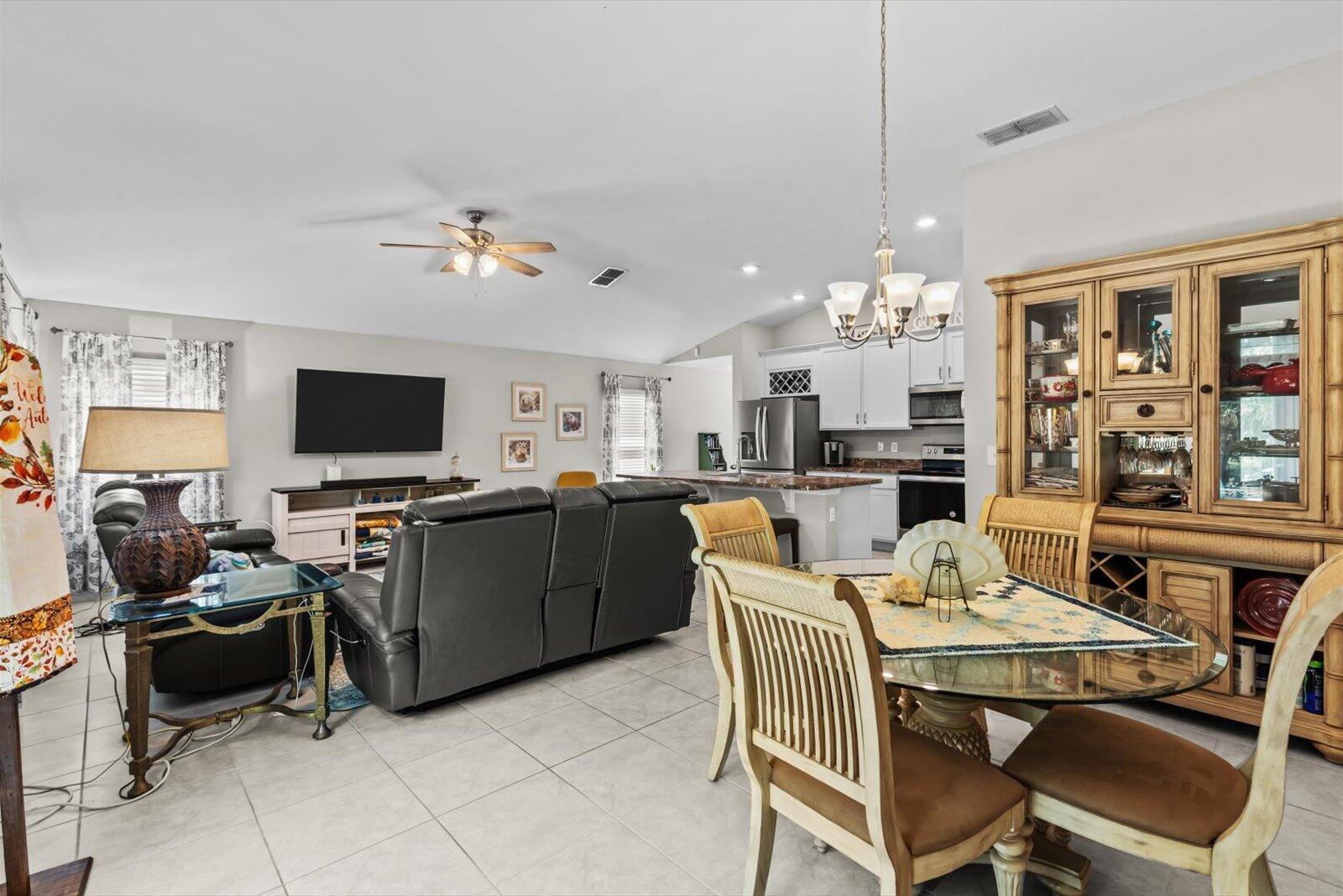 PINE TRACE THIRD REPLAT - Residential