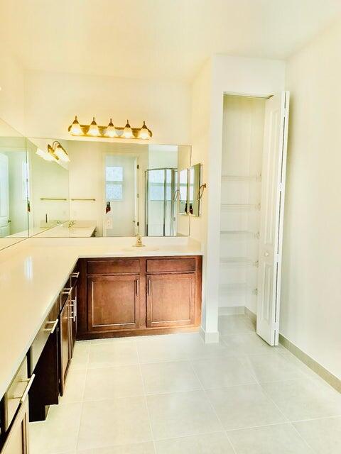 Valencia Grove, Riverland - Residential