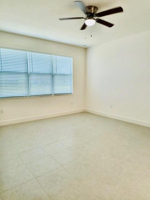 Valencia Grove, Riverland - Residential