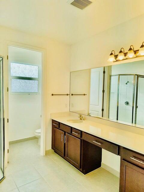 Valencia Grove, Riverland - Residential