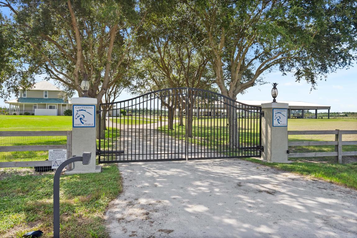 BOX RANCH GROVES - Residential