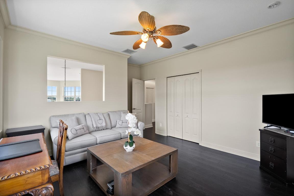 BOX RANCH GROVES - Residential