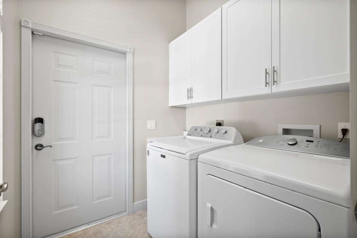 BOX RANCH GROVES - Residential