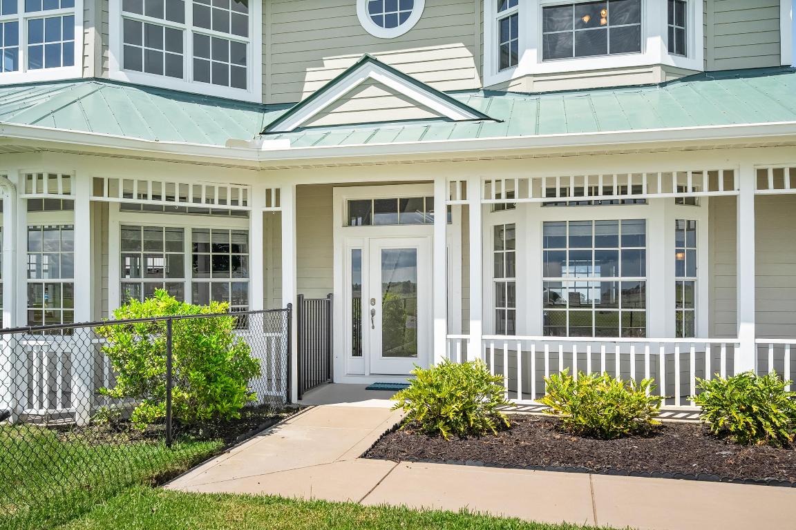 BOX RANCH GROVES - Residential