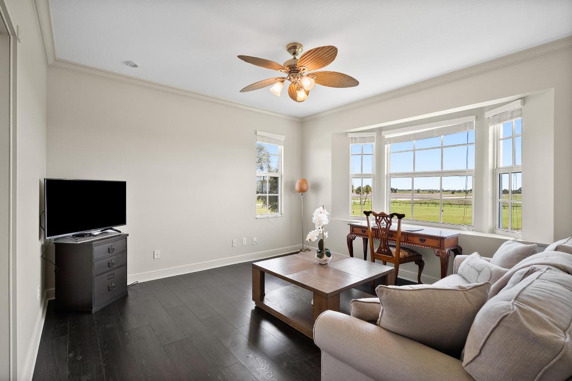 BOX RANCH GROVES - Residential