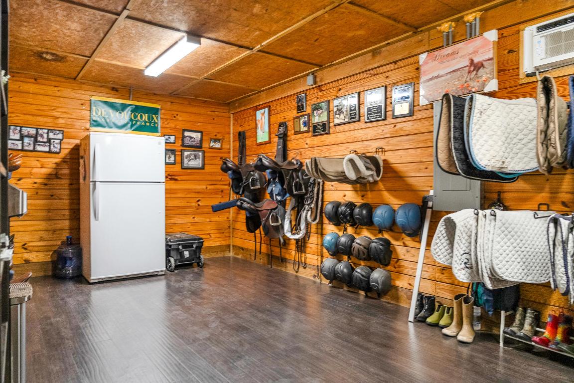 BOX RANCH GROVES - Residential