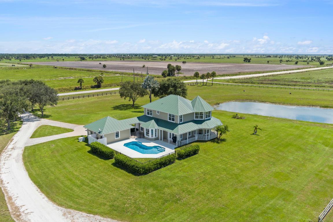 BOX RANCH GROVES - Residential