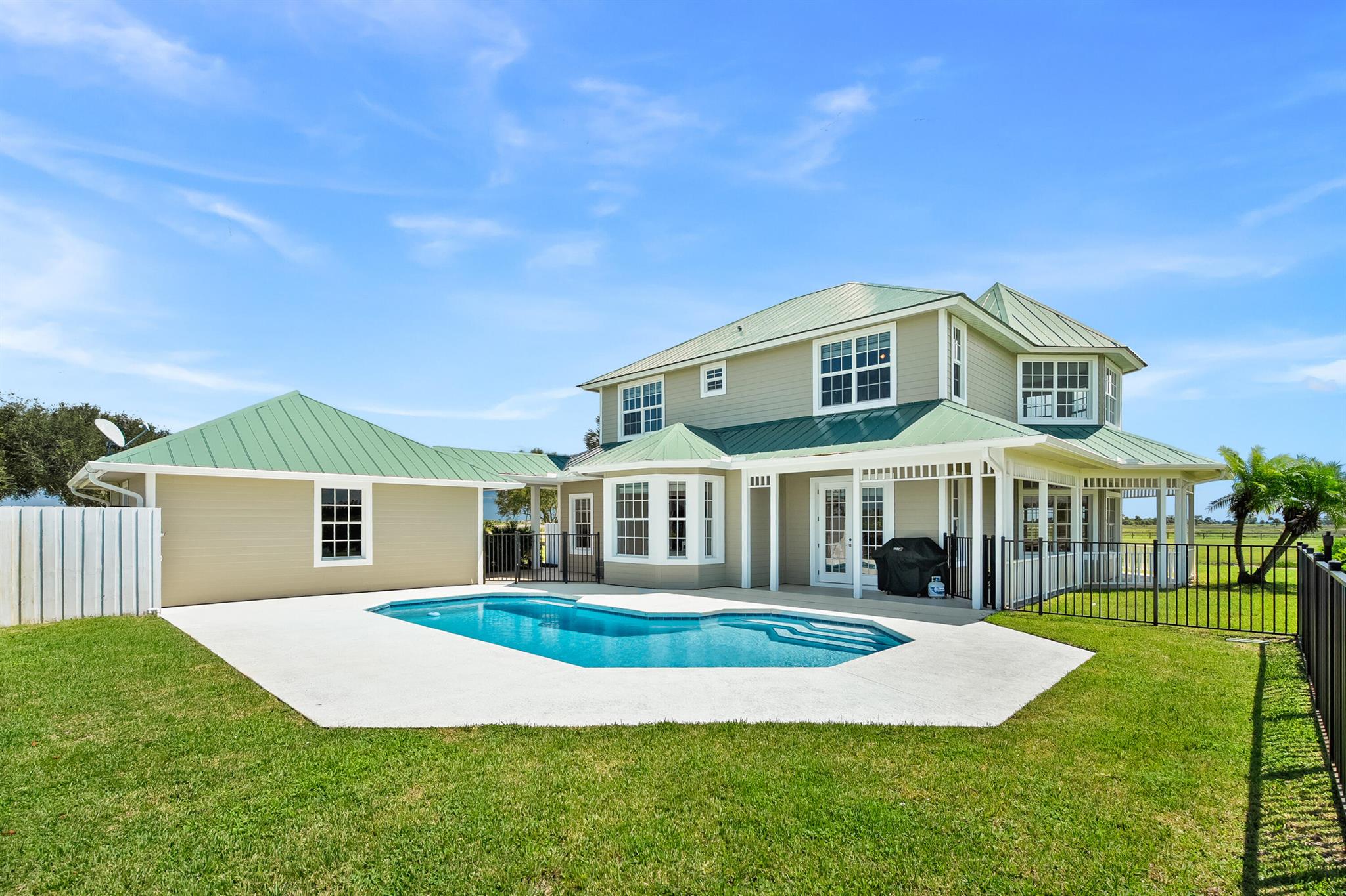 BOX RANCH GROVES - Residential