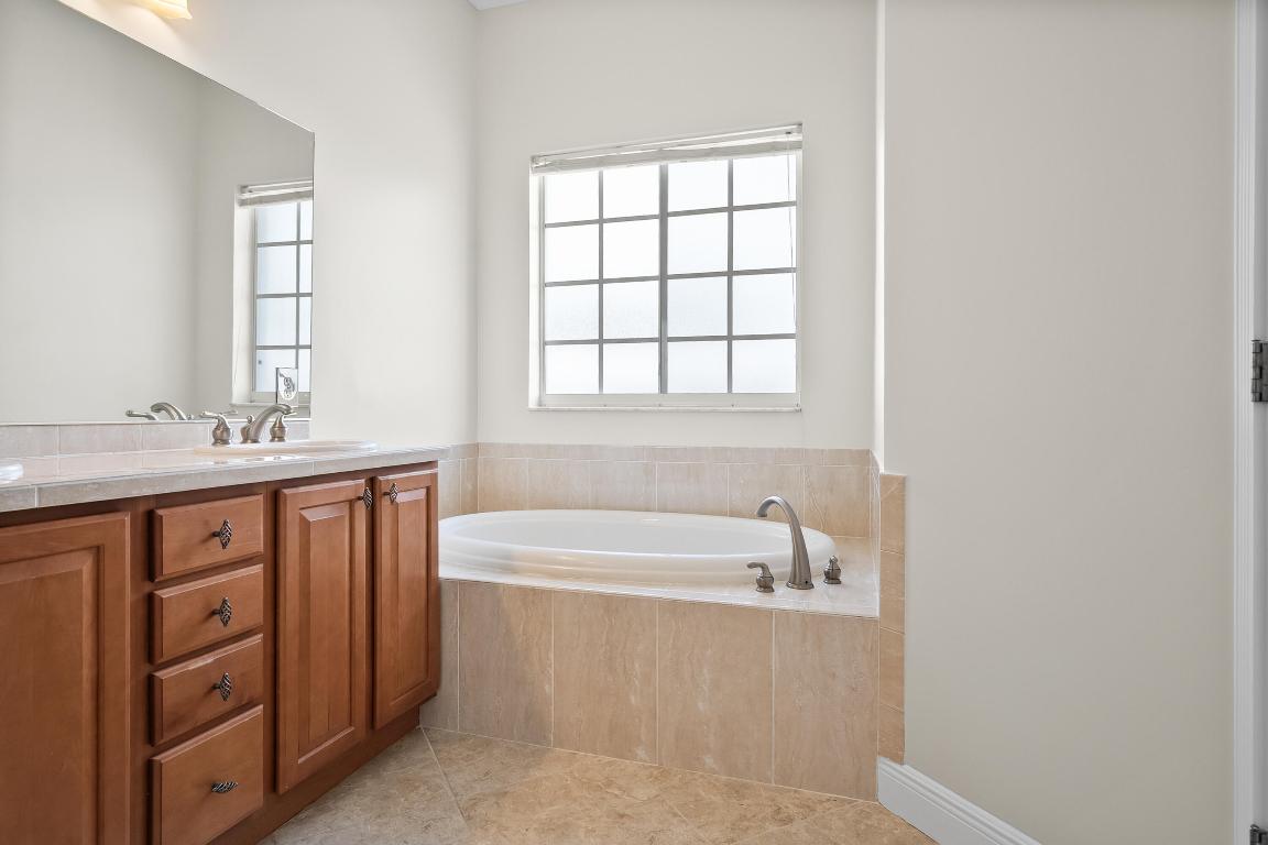 BOX RANCH GROVES - Residential