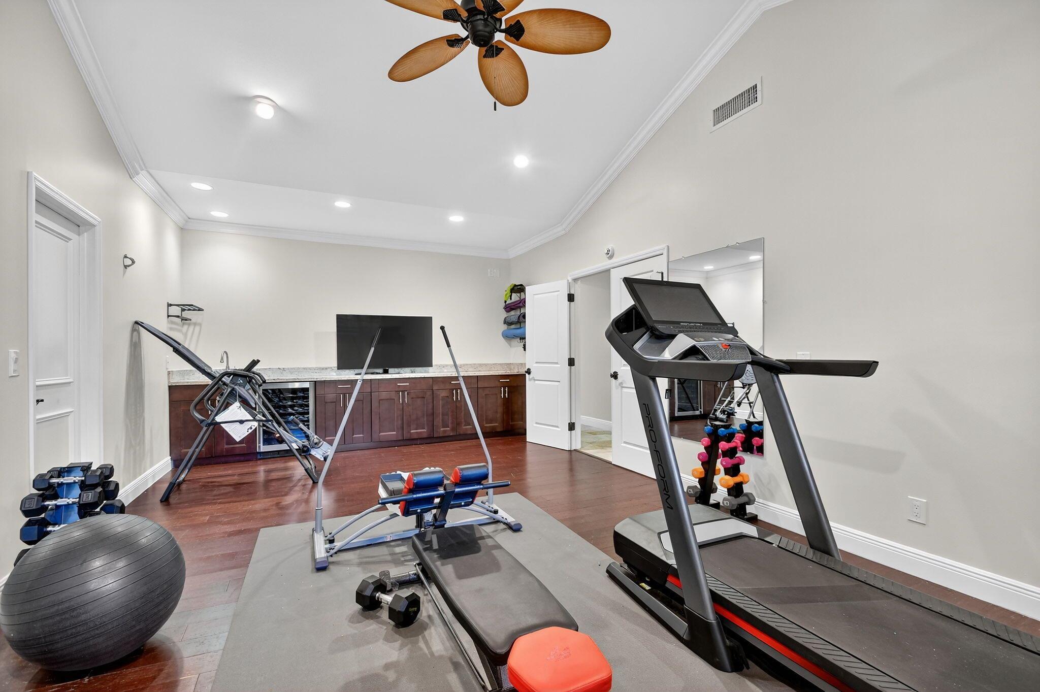 PINEWOOD OF WELLINGTON - Residential Lease