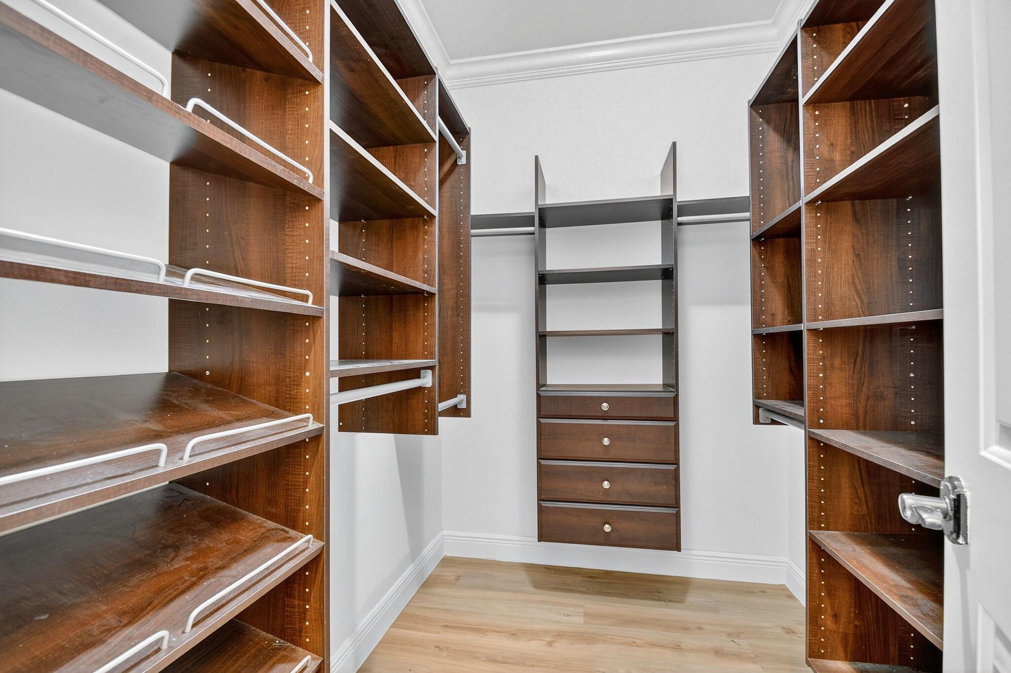 PINEWOOD OF WELLINGTON - Residential Lease