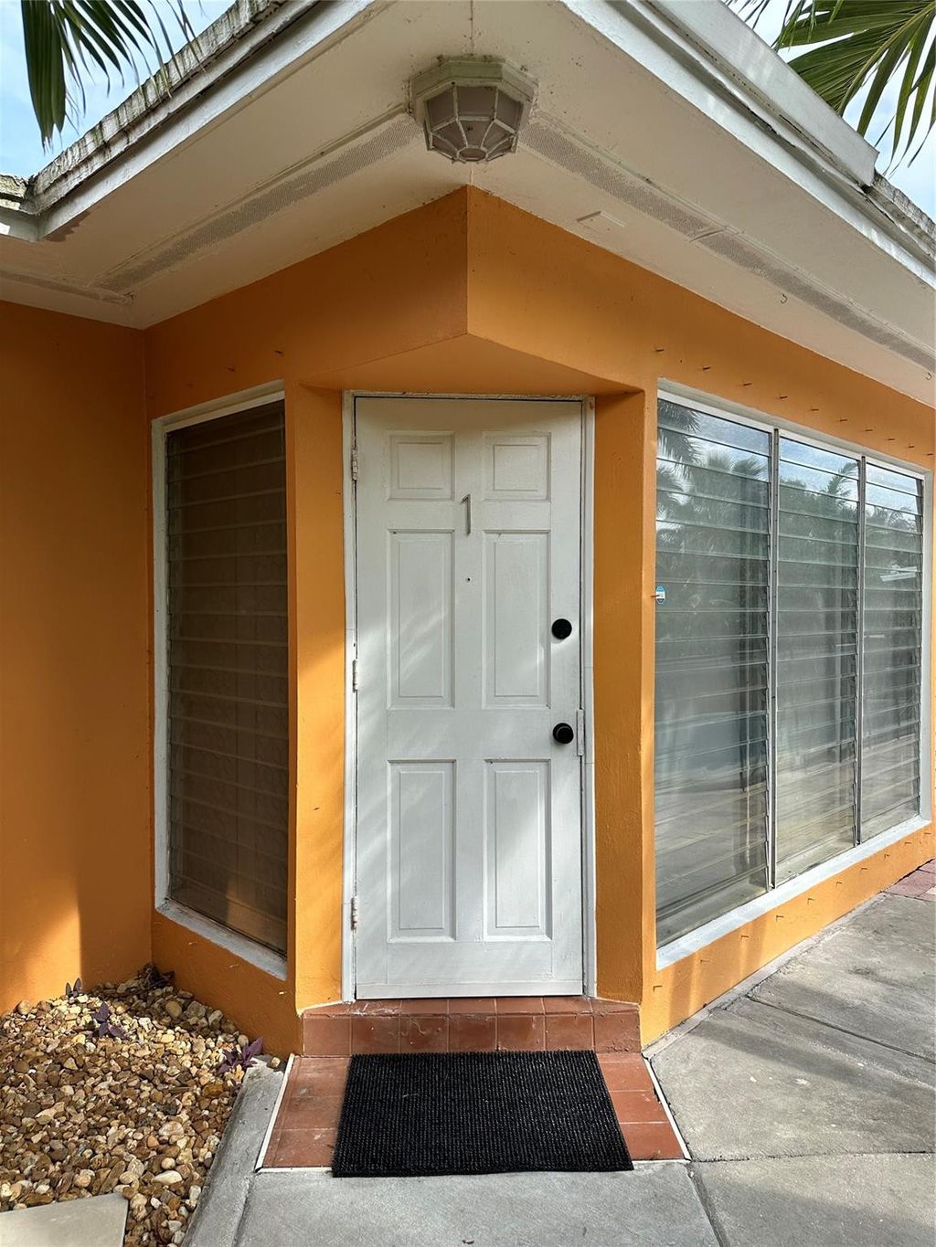 Photo of 1101 NE 17 Way #1, Fort Lauderdale, FL 33304 (MLS # F10556125)