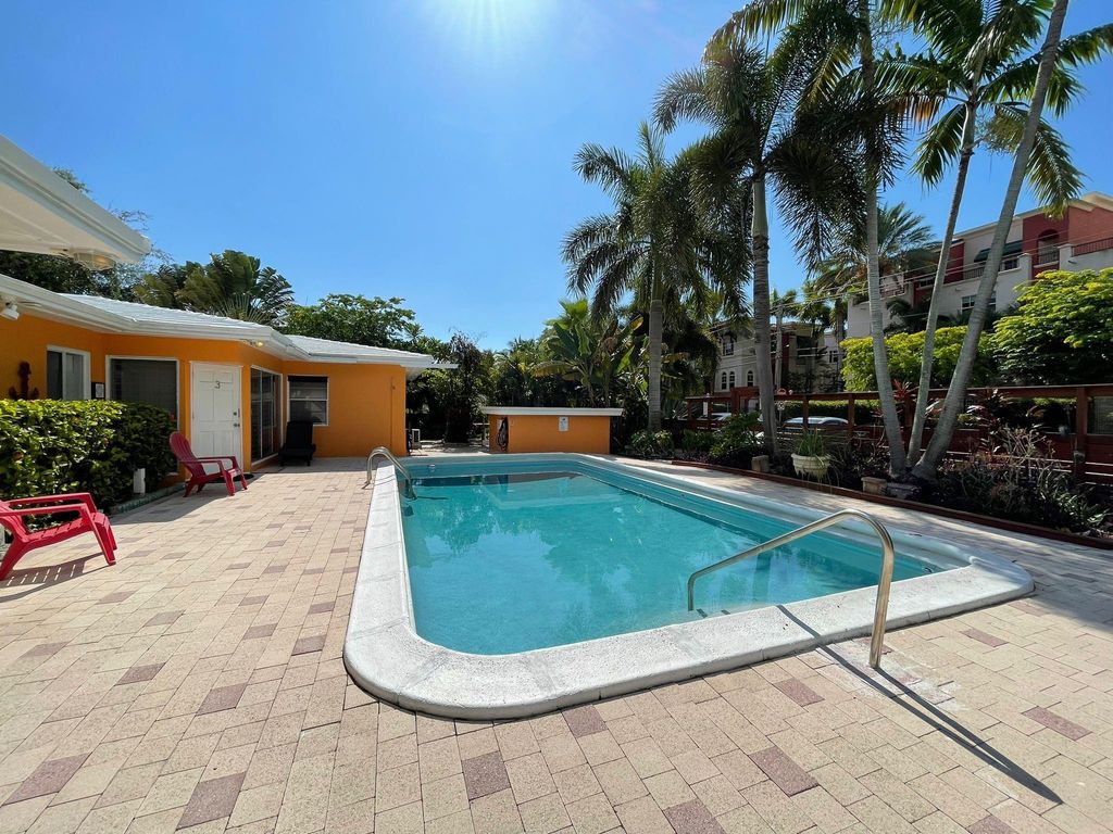 Photo of 1101 NE 17 Way #1, Fort Lauderdale, FL 33304 (MLS # F10556125)