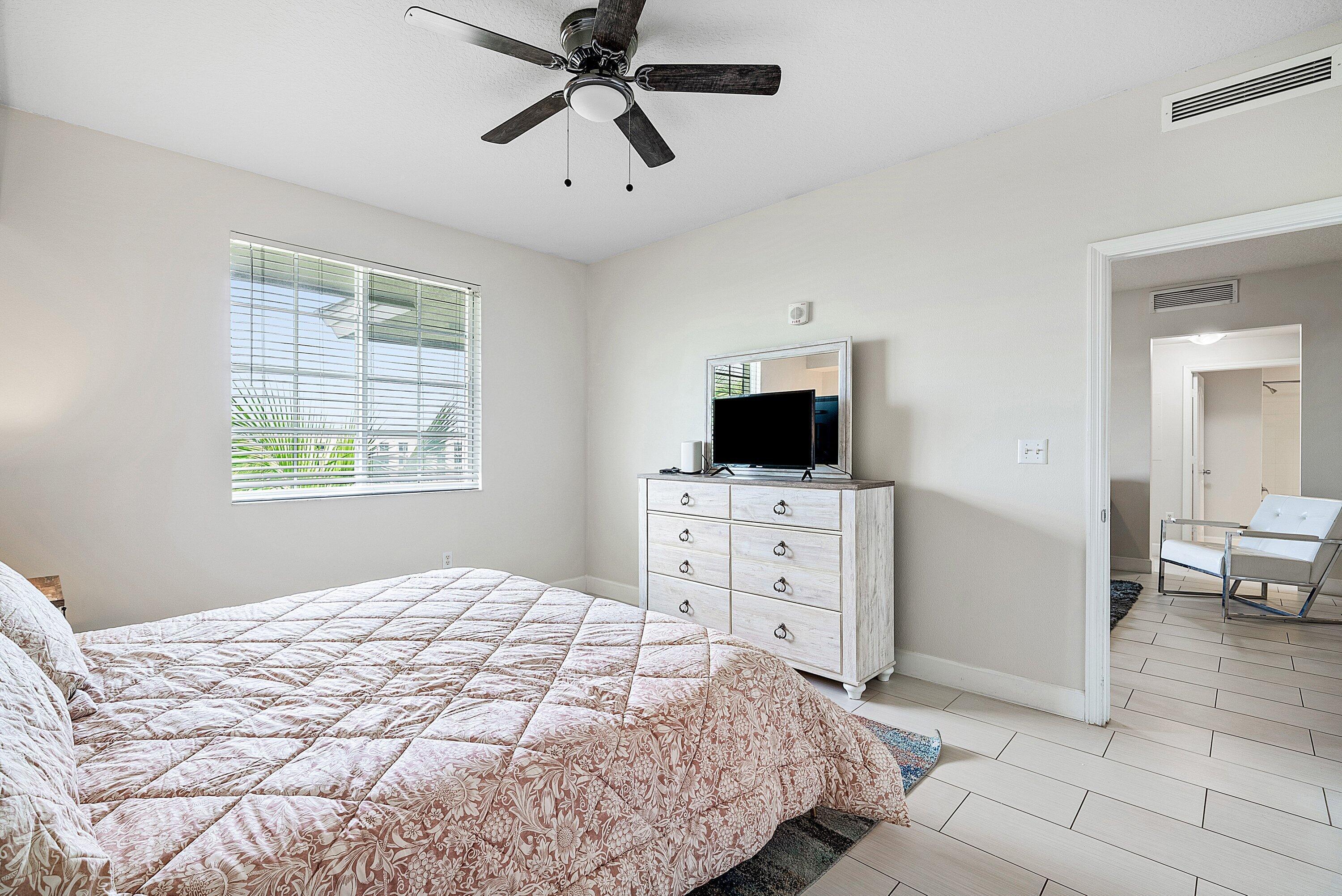 PINEAPPLE GROVE VILLAGE - Residential