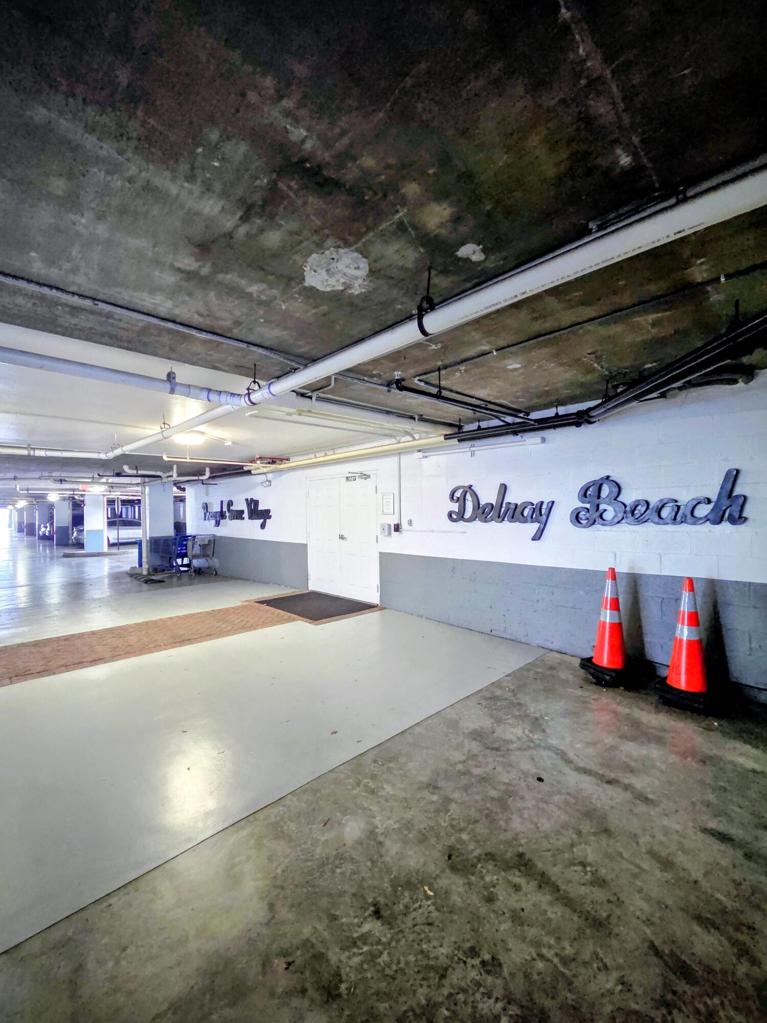 PINEAPPLE GROVE VILLAGE - Residential