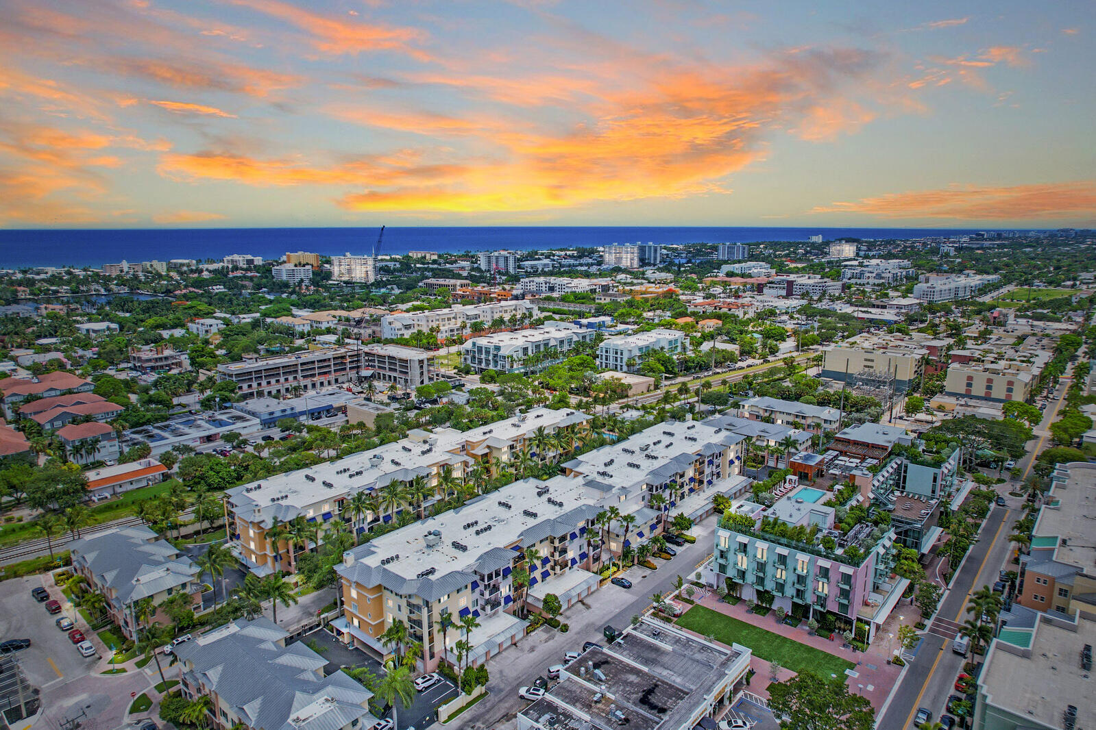 PINEAPPLE GROVE VILLAGE - Residential