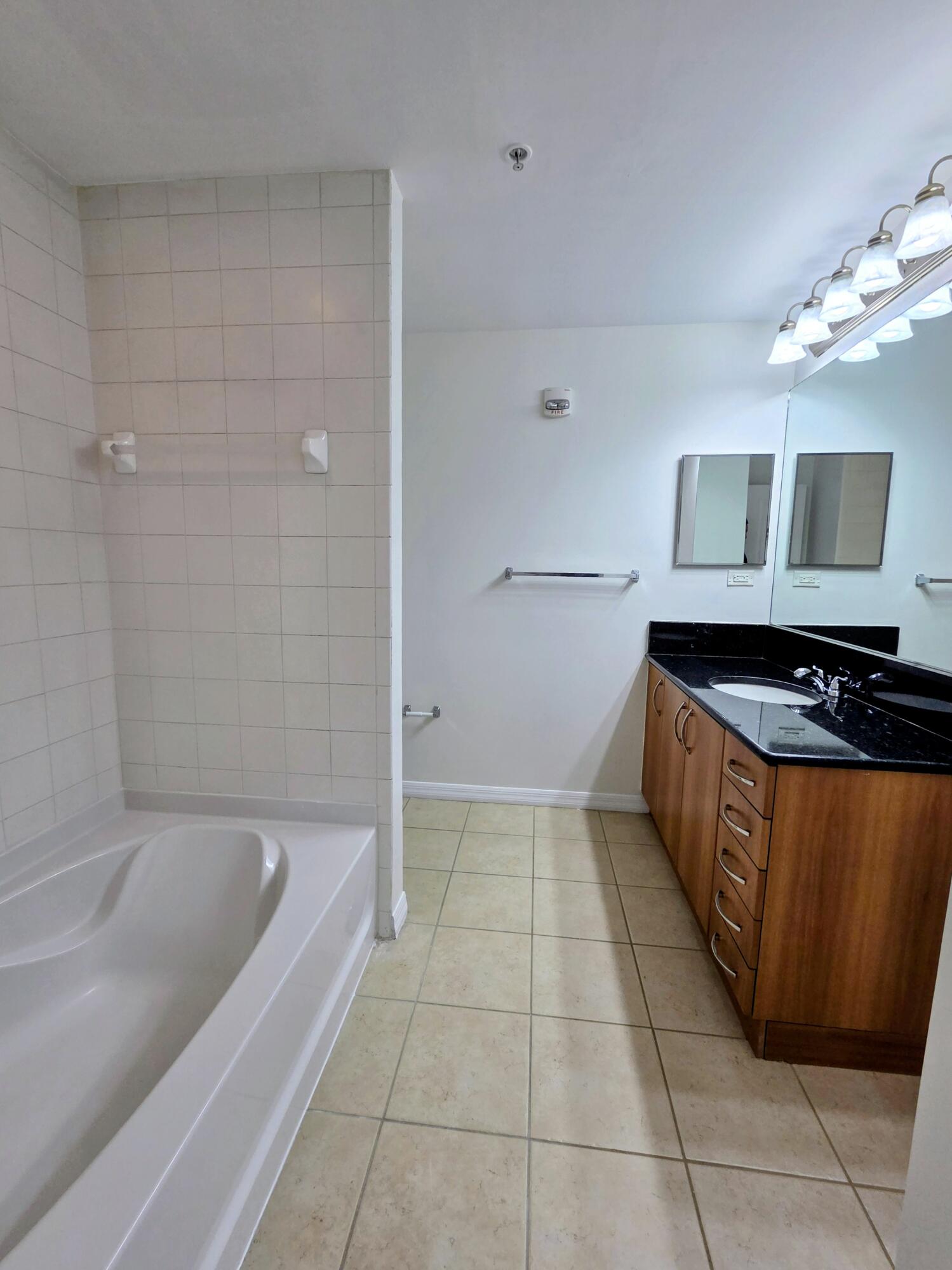 PINEAPPLE GROVE VILLAGE - Residential