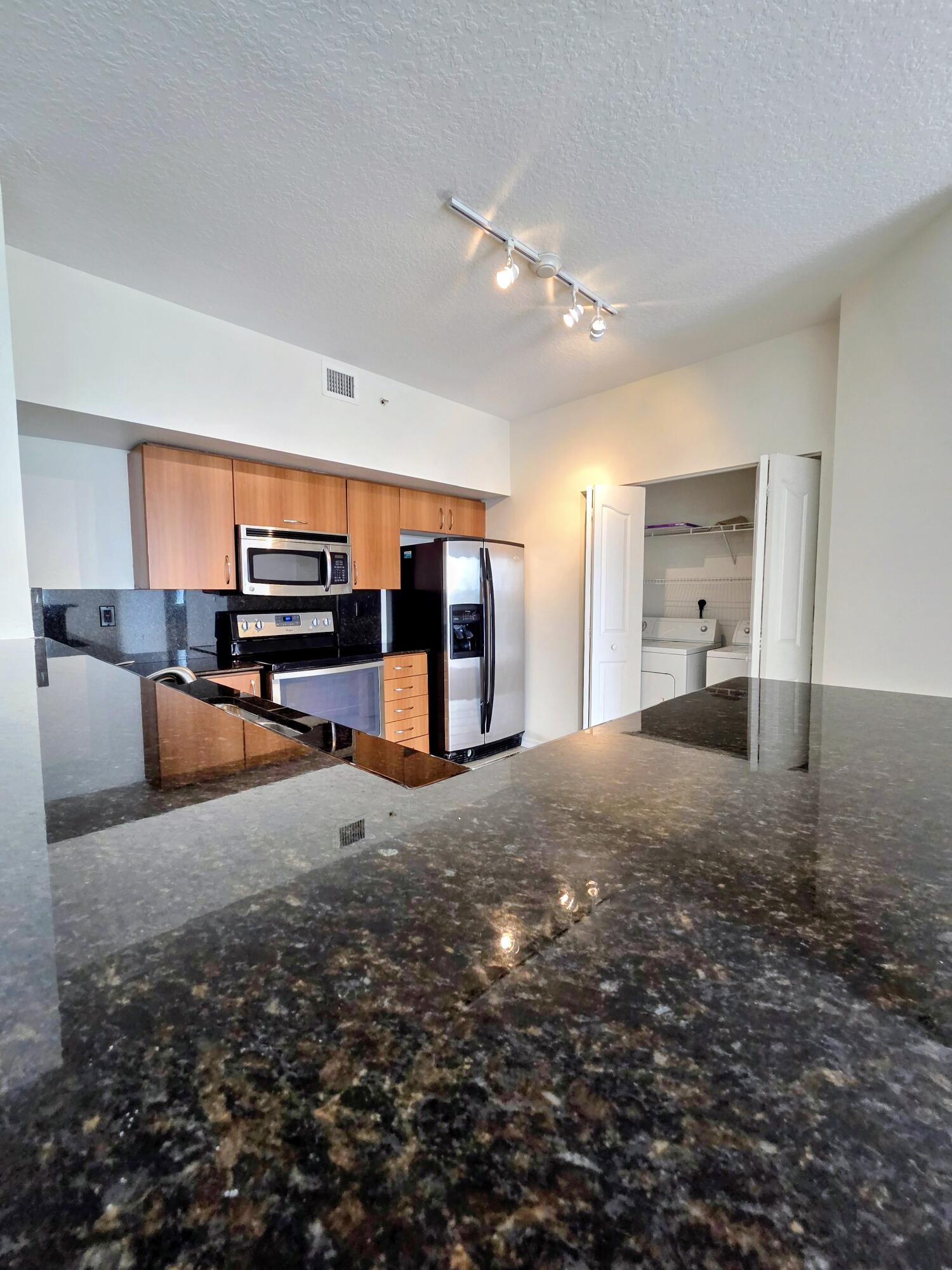 PINEAPPLE GROVE VILLAGE - Residential