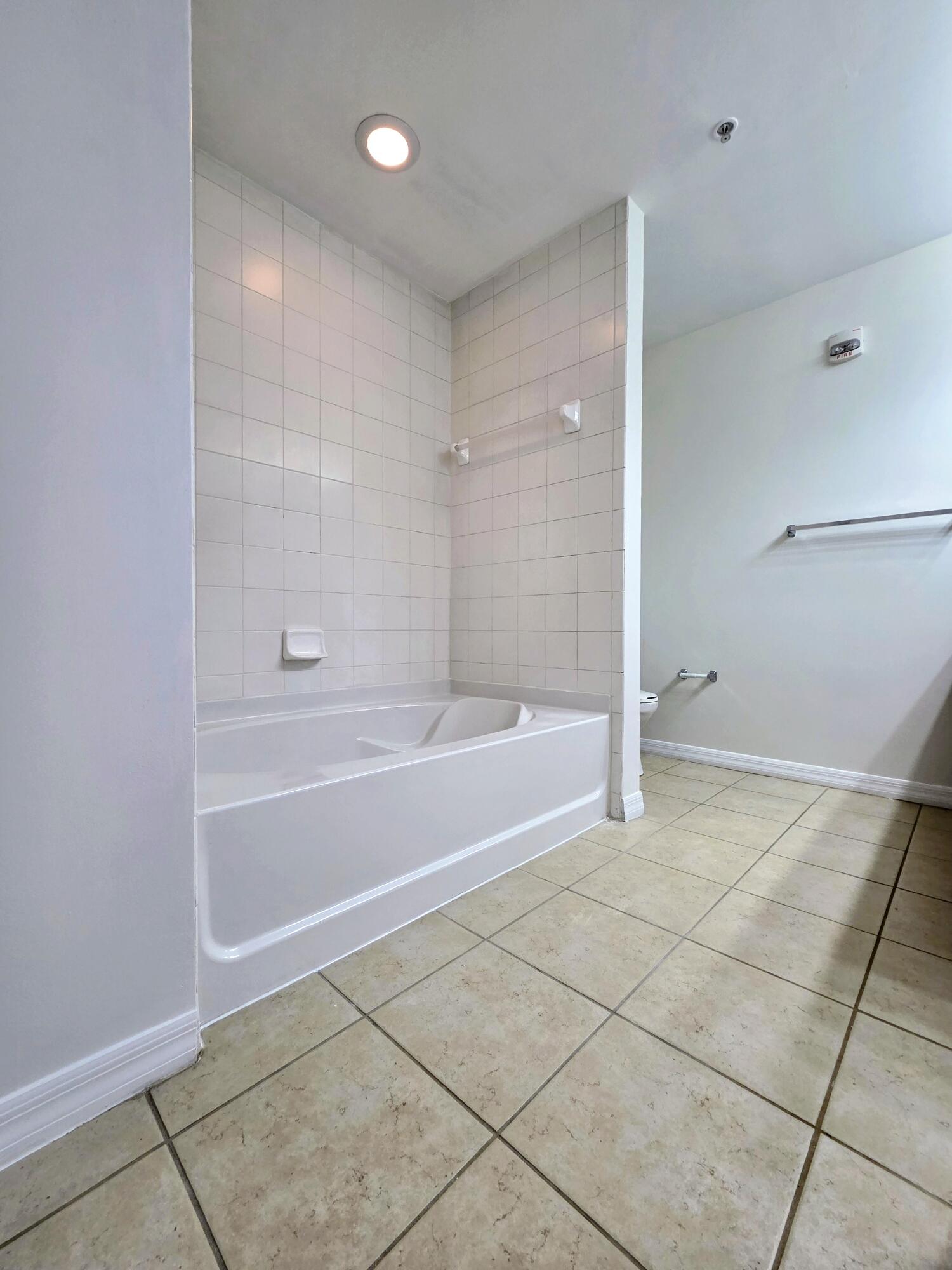 PINEAPPLE GROVE VILLAGE - Residential