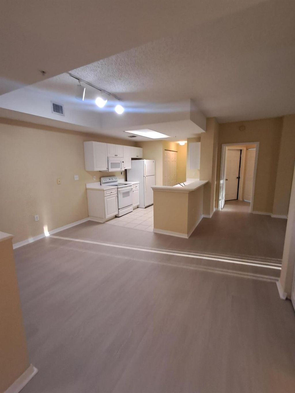 Photo of 2807 Veronia Drive #101, Palm Beach Gardens, FL 33410 (MLS # R11128895)