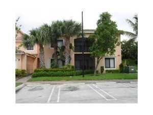 Beautiful 2-bedroom, 2 bath condo. Close to shops and entertainment. Move in ready.