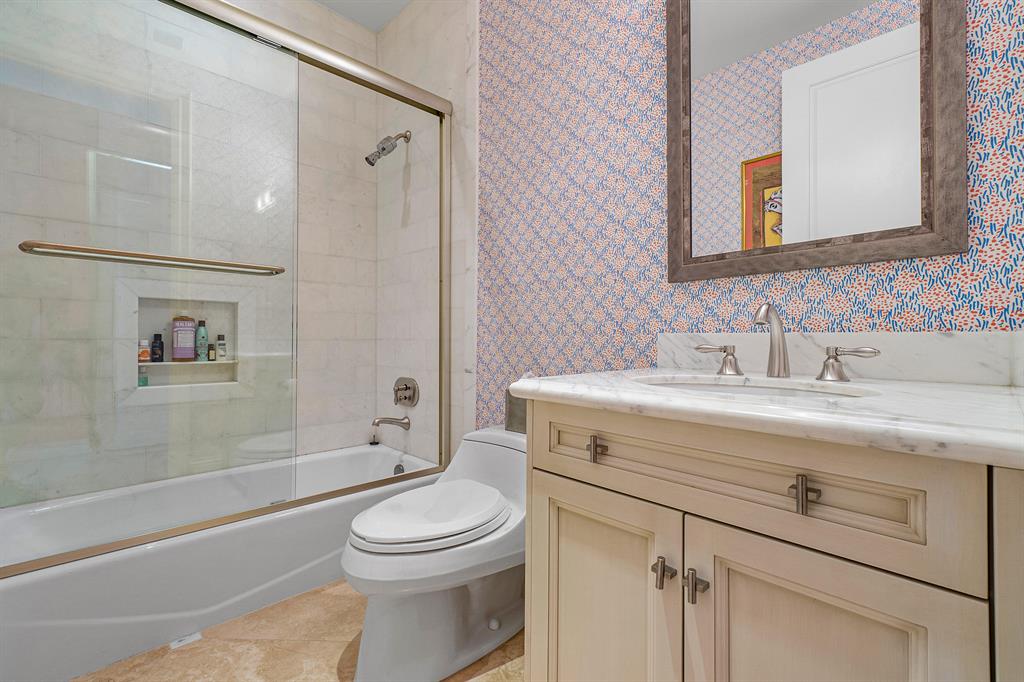 BELLARIA CONDO - Residential