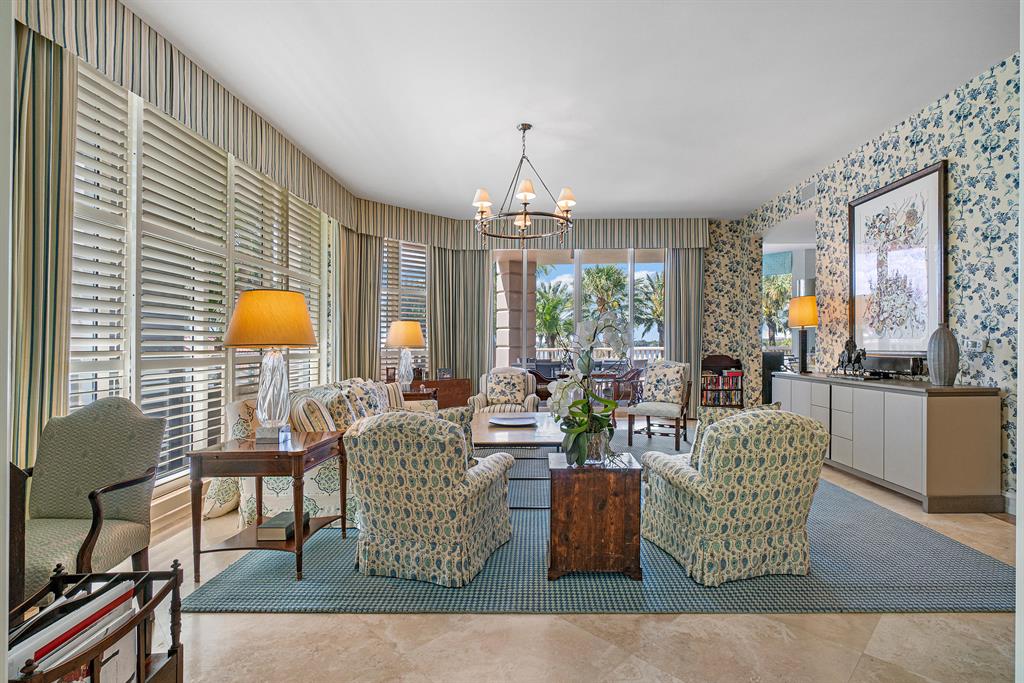 BELLARIA CONDO - Residential