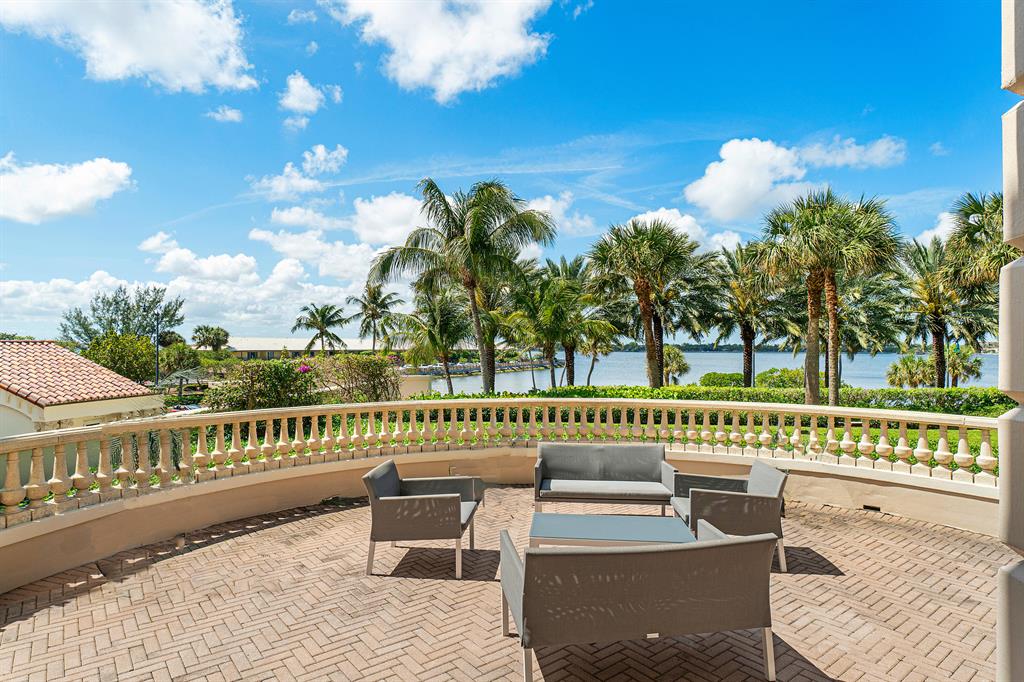 BELLARIA CONDO - Residential