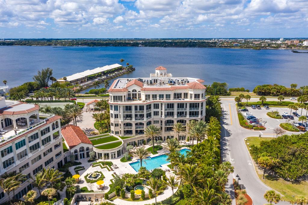 BELLARIA CONDO - Residential