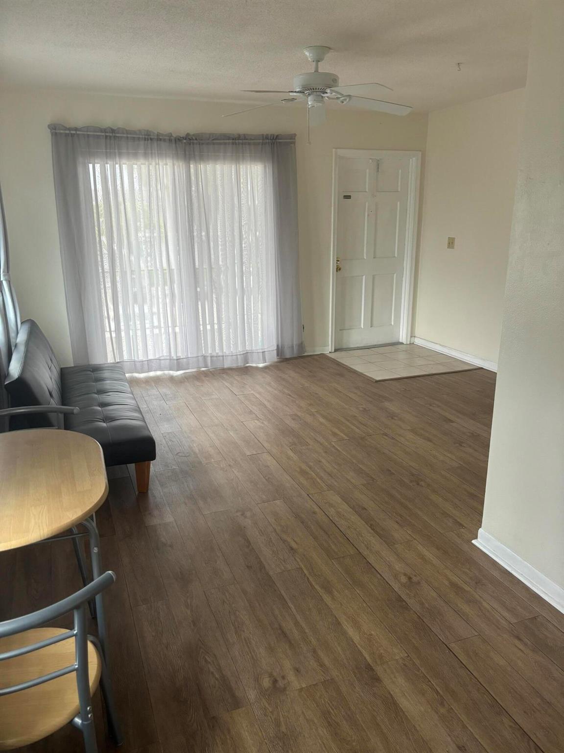 521 NE 45th Street 8