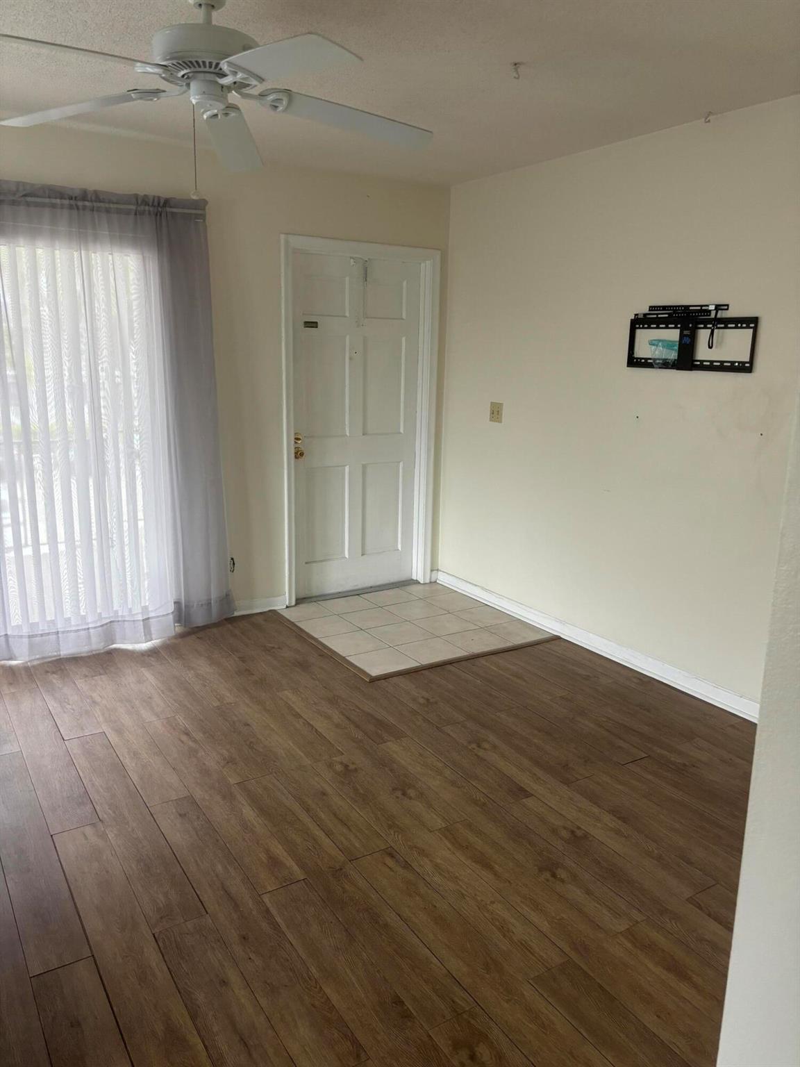 521 NE 45th Street 8