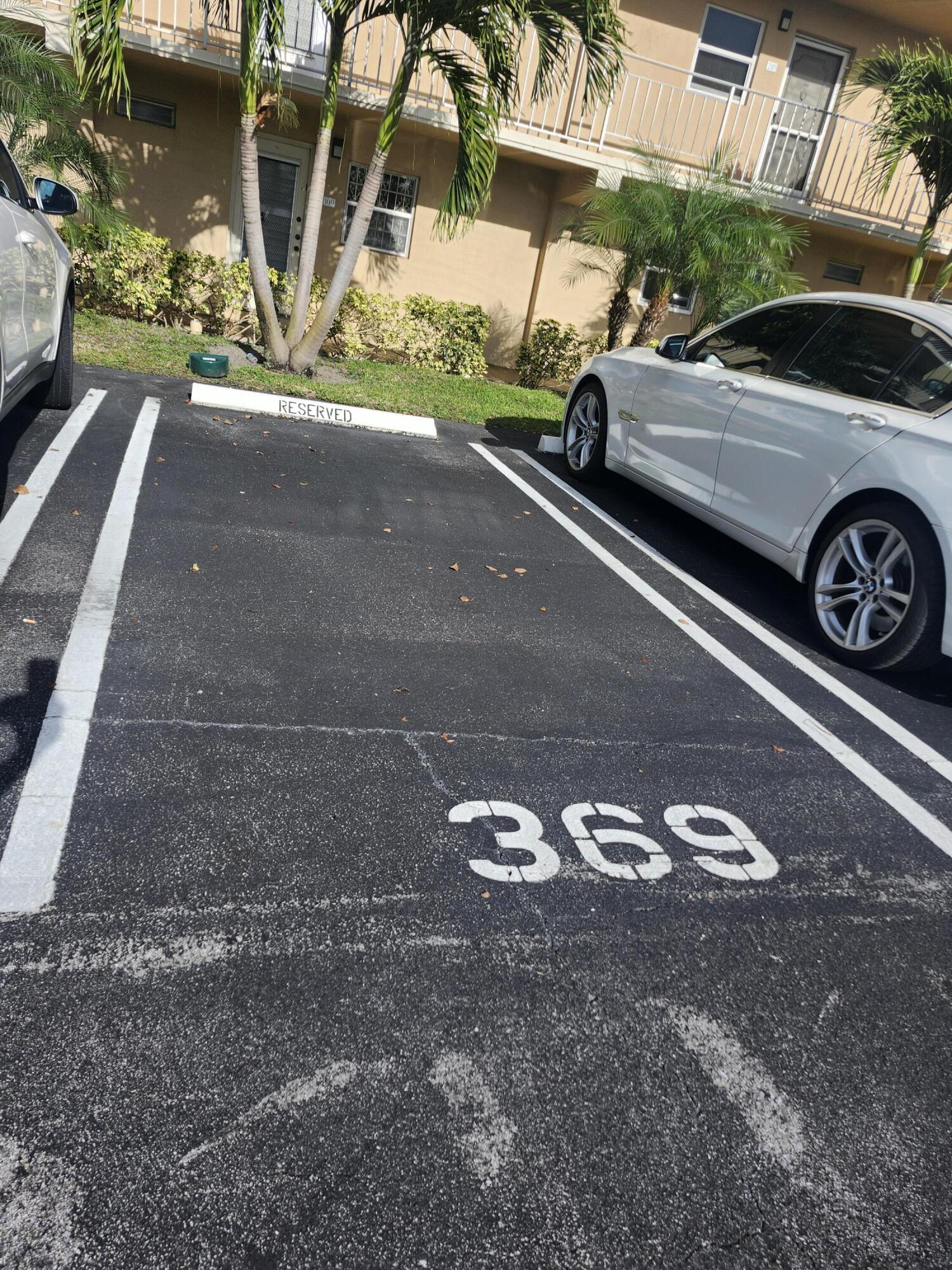 Village Royale Emerald Green - Residential