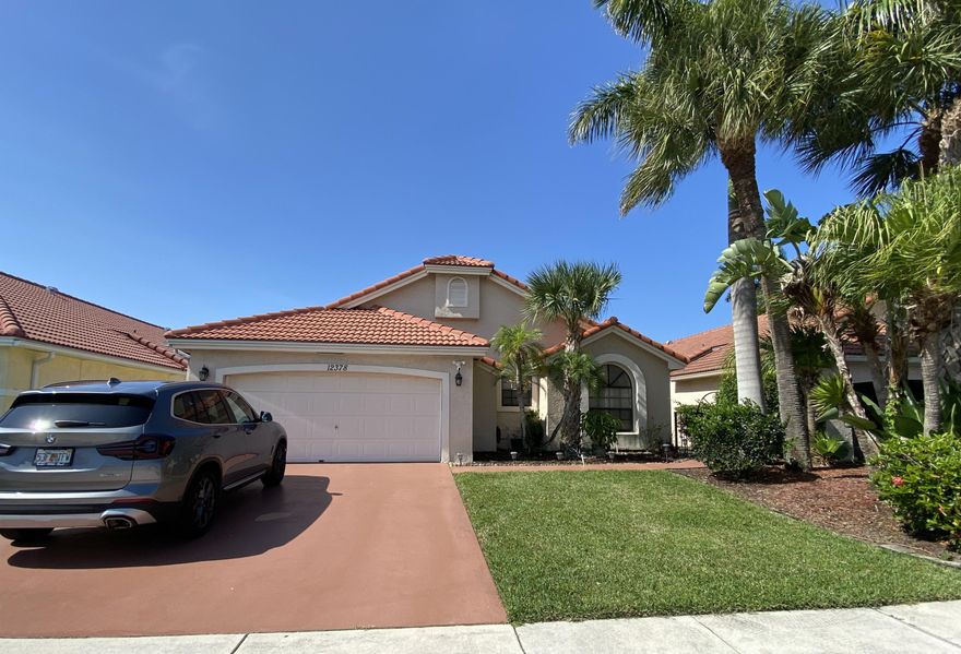 BEAUTIFUL OPEN & SPACIOUS WATERFRONT HOME and it's MOVE IN READY! Gorgeous one-story Mediterranean Lakefront Single Family Home, 3Bd/2Bath/2CGar, with Modern Highend Style! Located in the sought after community of Starlight Cove in the heart of Boynton Bch, and Near Downtown Delray. This one of a kind home offers a NEWER ROOF (2017), AC (2020), Newer Designer White Kitchen, Stainless Steel Appliances, Granite Counters, Backsplash & Kitchen Bar Top Seating. Enjoy Tranquil Lake front Views from All Main rooms & "wood-look" Porcelain tile throughout, High Vaulted Ceilings & Skylights too! Relax or Entertain in your HUGE Screened Patio, with Forever Lakefront Views! Meticulously Kept home, Generous Closet space & LOW HOA Includes: Cable, DVR, HBO, Internet, Community Pool, Pavilion & Cabanas