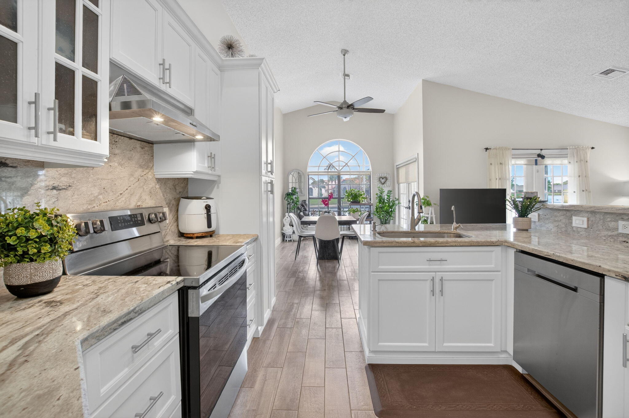 STARLIGHT COVE - Residential