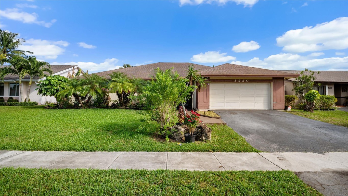 3220 NW 95th Terrace, Sunrise, FL, 33351/$579,900 1 3220 NW 95th Terrace