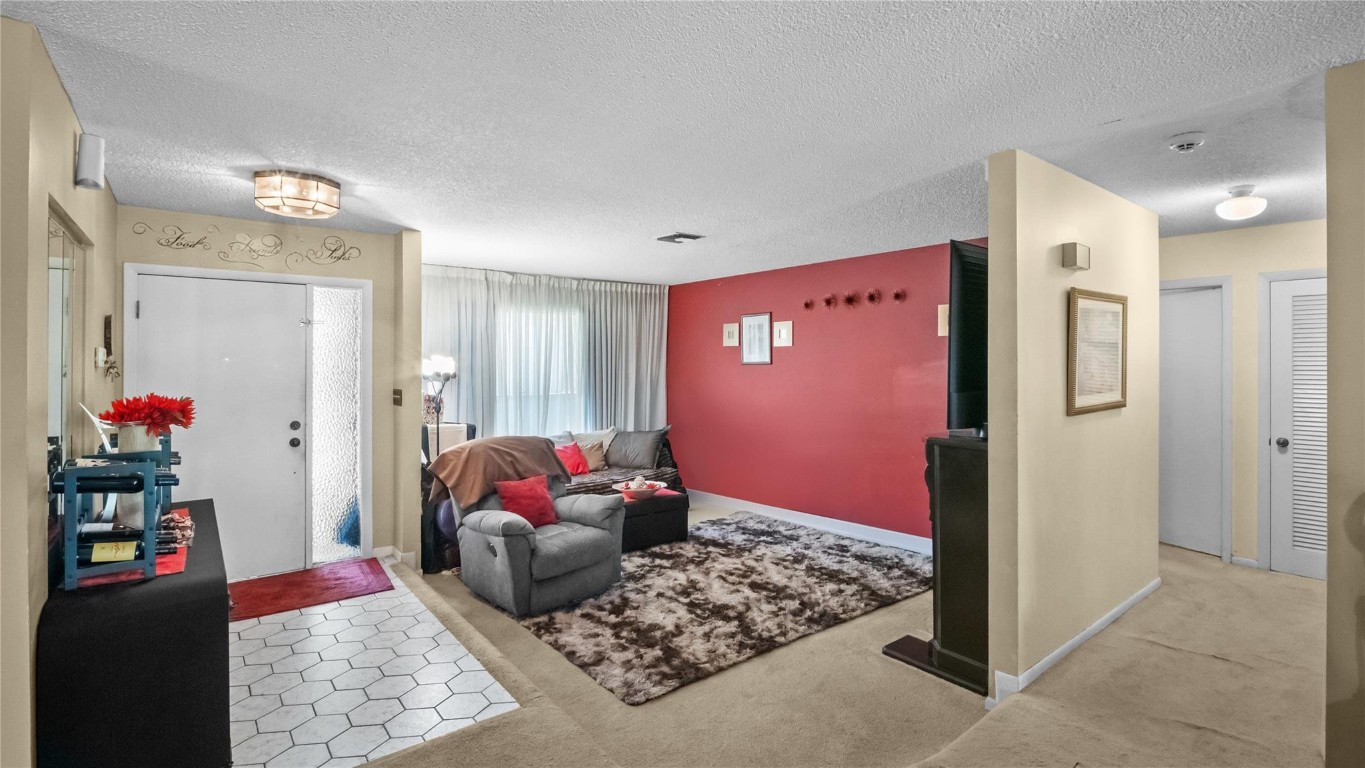 3220 NW 95th Terrace, Sunrise, FL, 33351/$579,900 3 3220 NW 95th Terrace