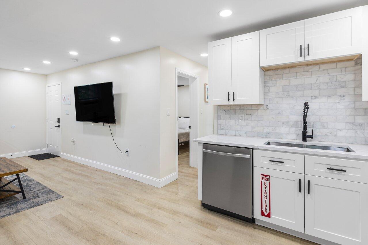 BASKIN ADD TO BRINY BREEZES - Residential