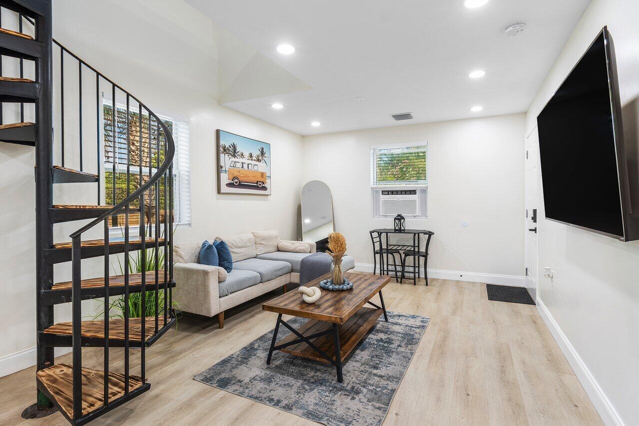 BASKIN ADD TO BRINY BREEZES - Residential