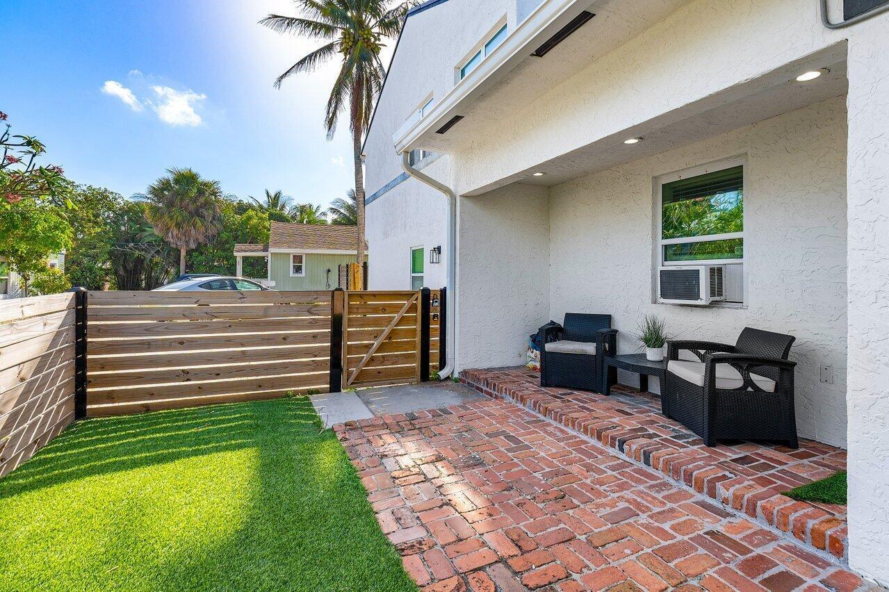 BASKIN ADD TO BRINY BREEZES - Residential