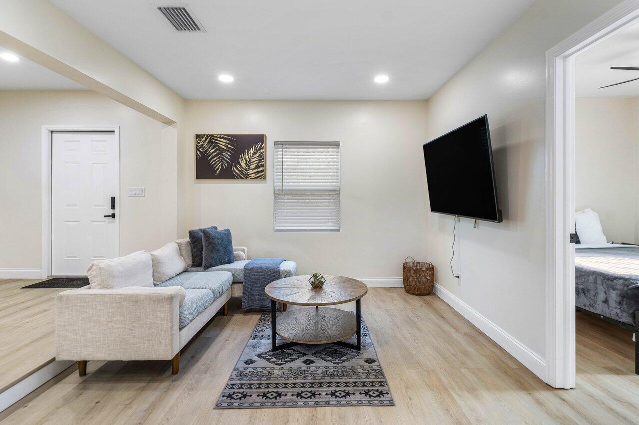BASKIN ADD TO BRINY BREEZES - Residential
