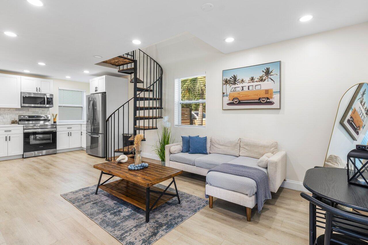 BASKIN ADD TO BRINY BREEZES - Residential