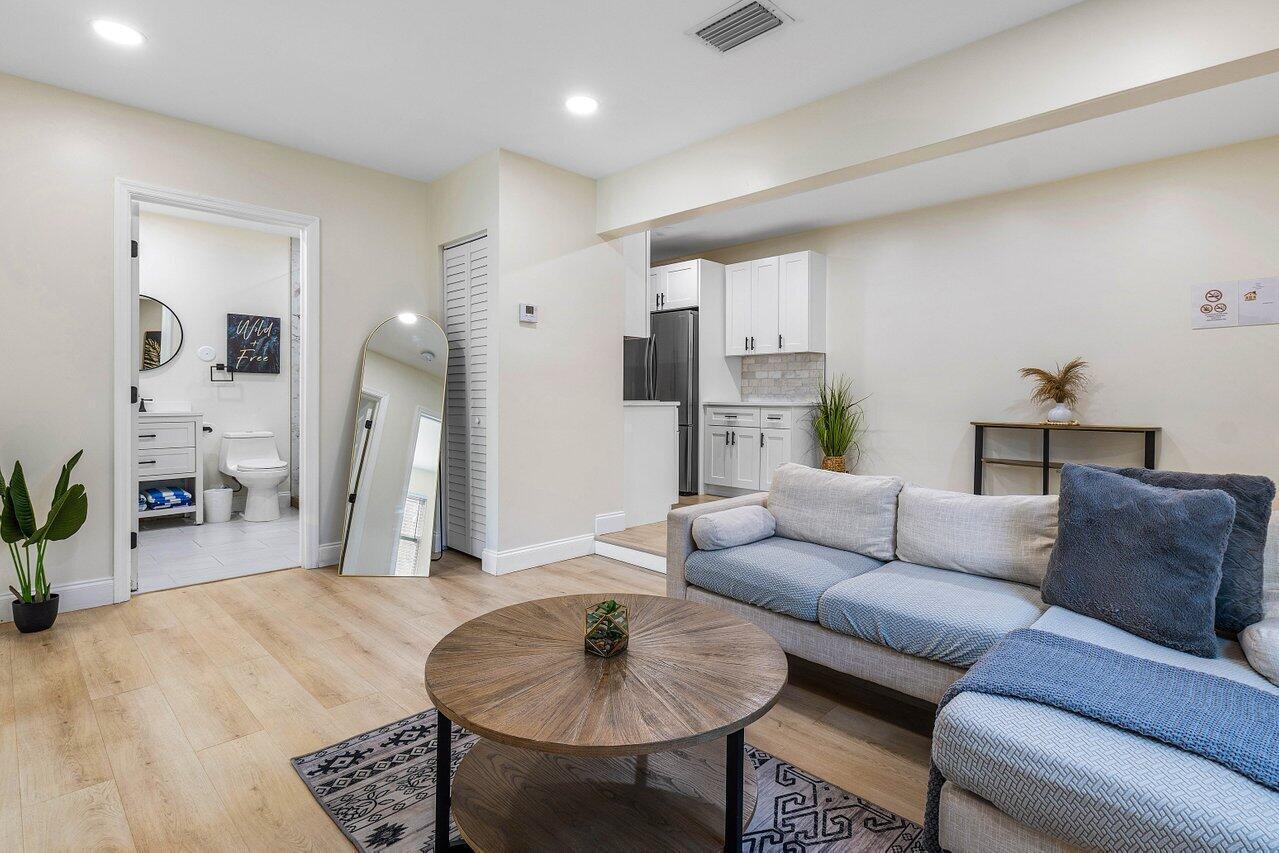 BASKIN ADD TO BRINY BREEZES - Residential