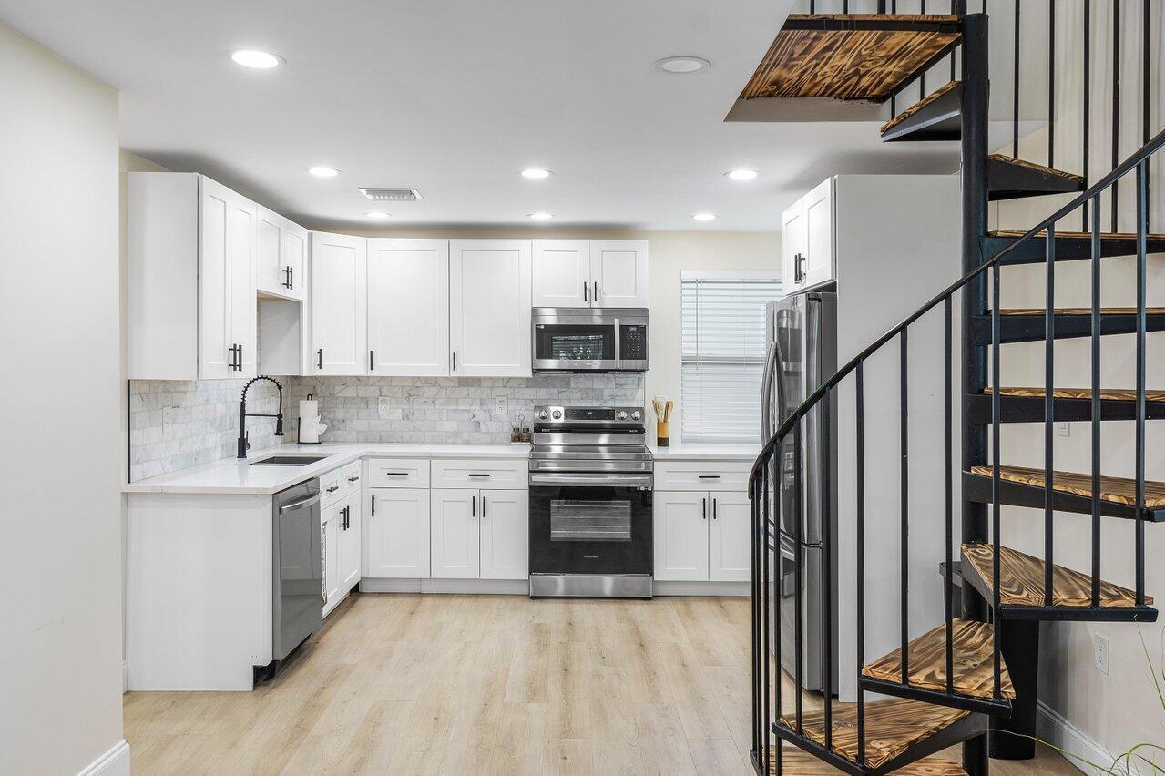 BASKIN ADD TO BRINY BREEZES - Residential