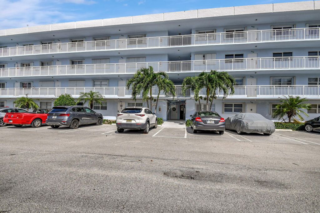 Photo of 2016 S Federal Highway #E205, Boynton Beach, FL 33435 (MLS # R11032000)
