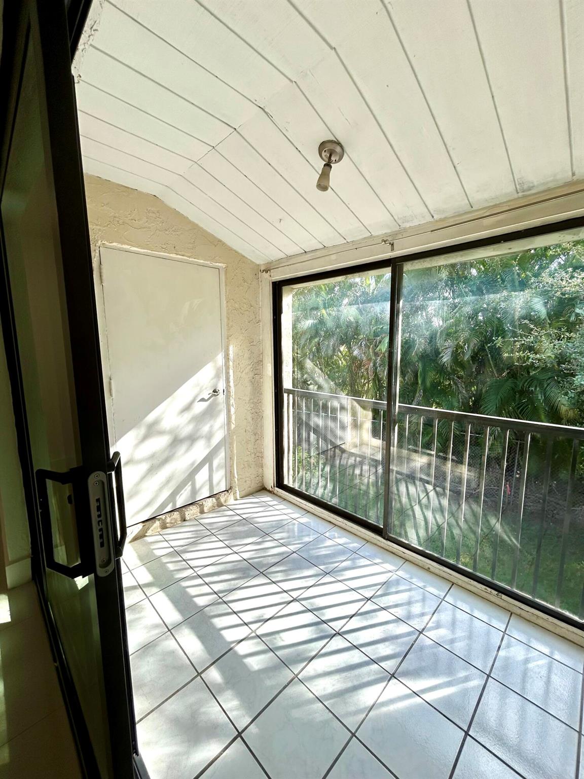 VALLHALA VILLAGE CONDO - Residential Lease