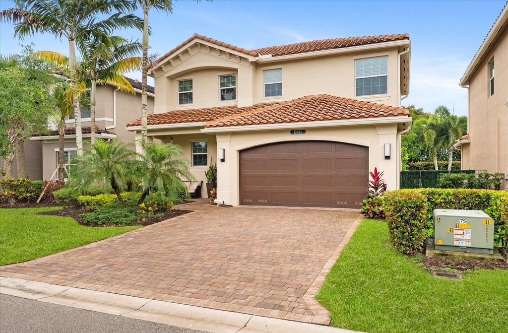 Photo of 10021 Steamboat Springs Circle, Delray Beach, FL 33446 (MLS # B26017255)