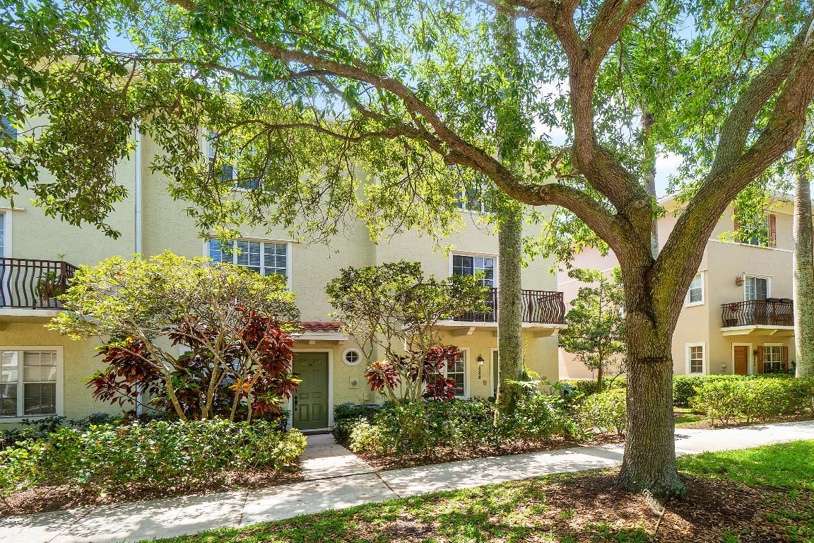 888 University Boulevard