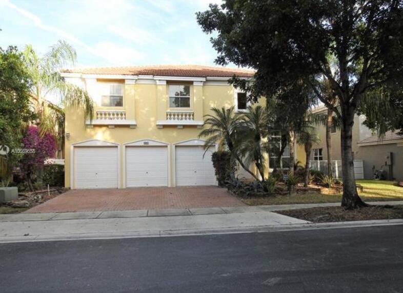Photo of 833 SW 167TH Avenue, Pembroke Pines, FL 33027 (MLS # B26064298)