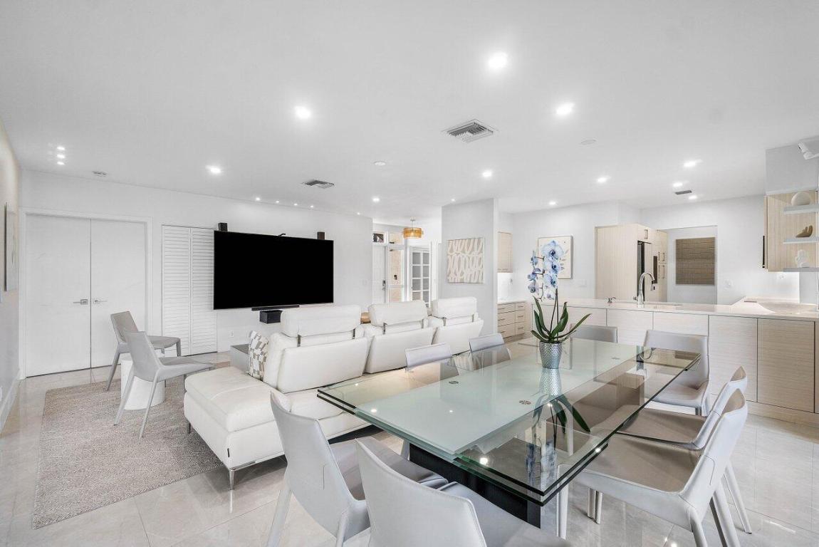 SABAL LAKE WEST OF BOCA WEST CONDO - Residential